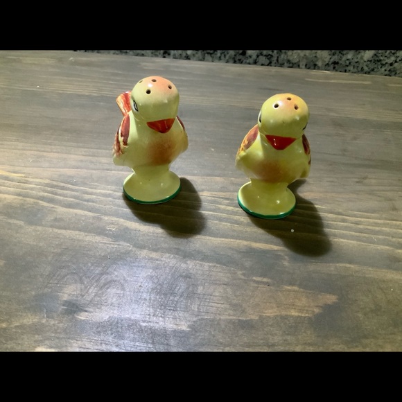 Made in Japan yellow birds S&P - Picture 1 of 6